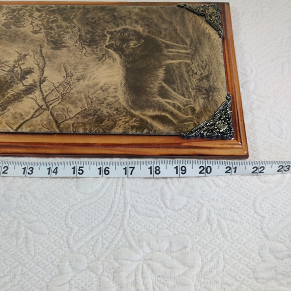 Bill O'Neill Wolf In The Winter Woods Lacquered Print Wall Hanging 21-1/2" X 8" - Picture 7 of 7